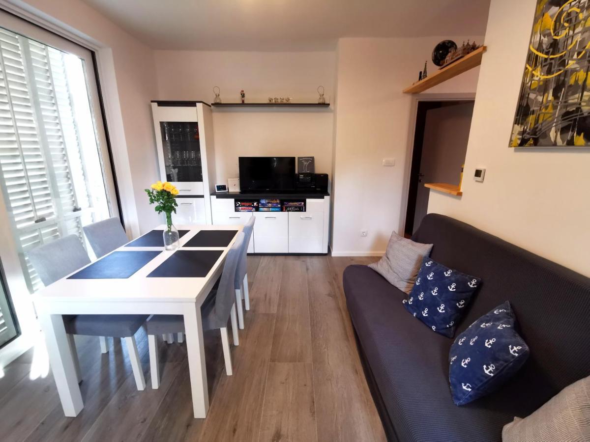 Apartman With Balcony Nike